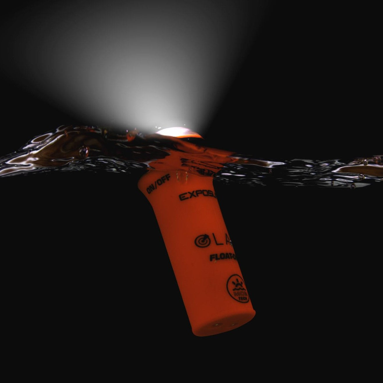 Torche flottante avec technologie Homme à la mer